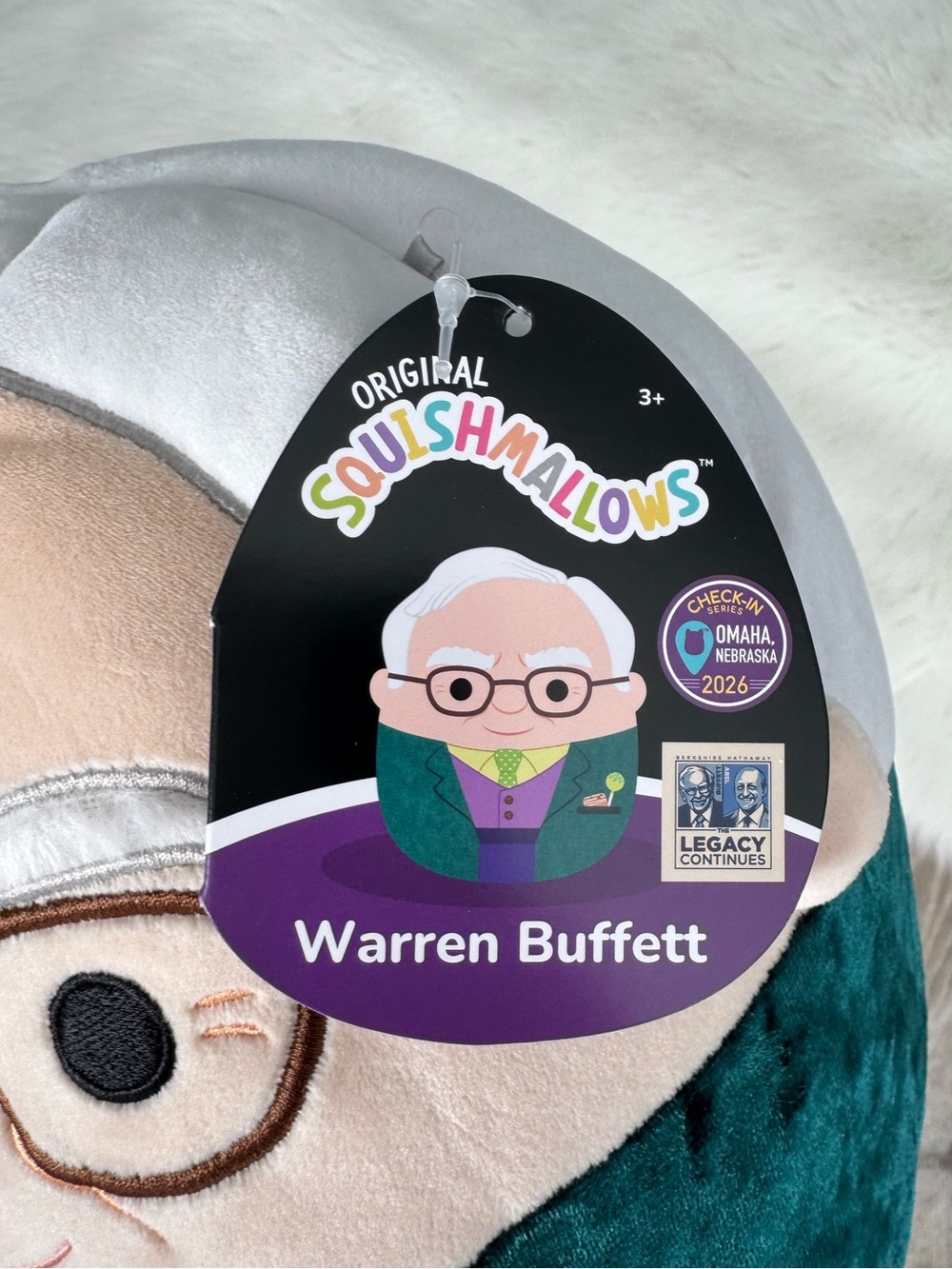 2026 BERKSHIRE HATHAWAY 10” Warren Buffett LIMITED EDITION SQUISHMALLOW - Picture 5 of 8